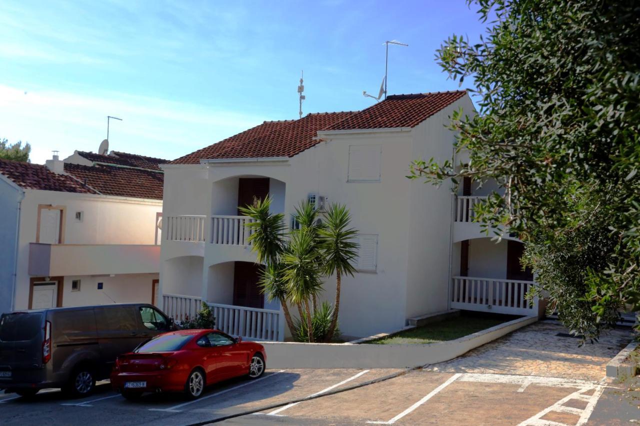 Beach Apartments Vlado Podstrana Bagian luar foto