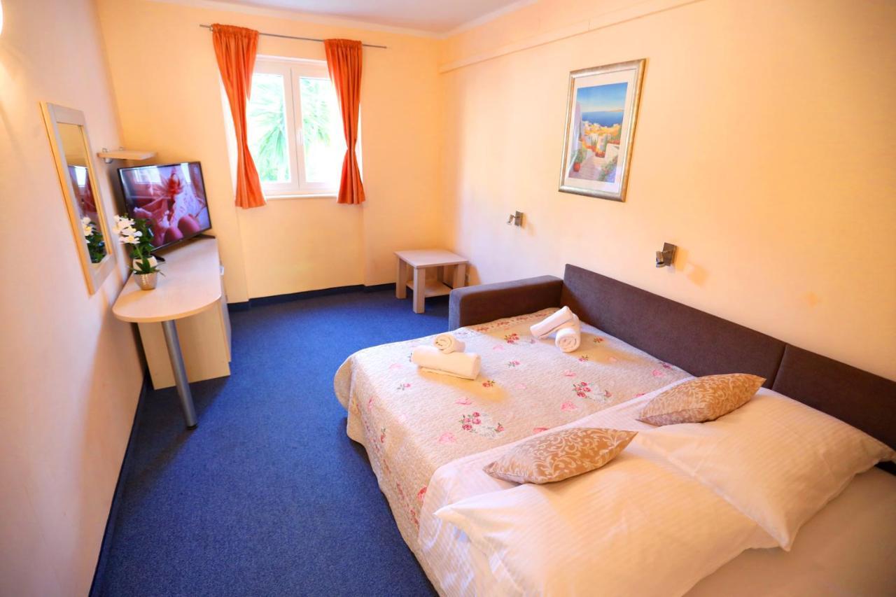 Beach Apartments Vlado Podstrana Bagian luar foto