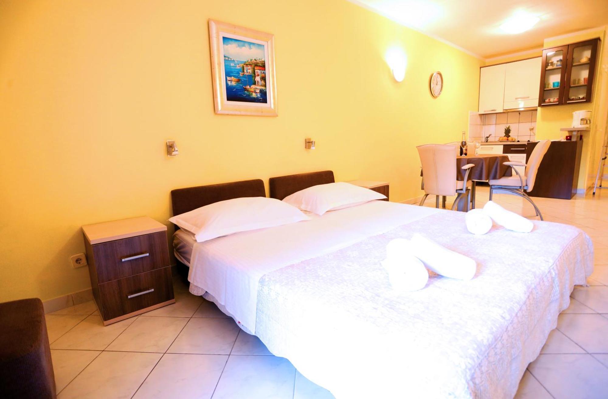 Beach Apartments Vlado Podstrana Bagian luar foto