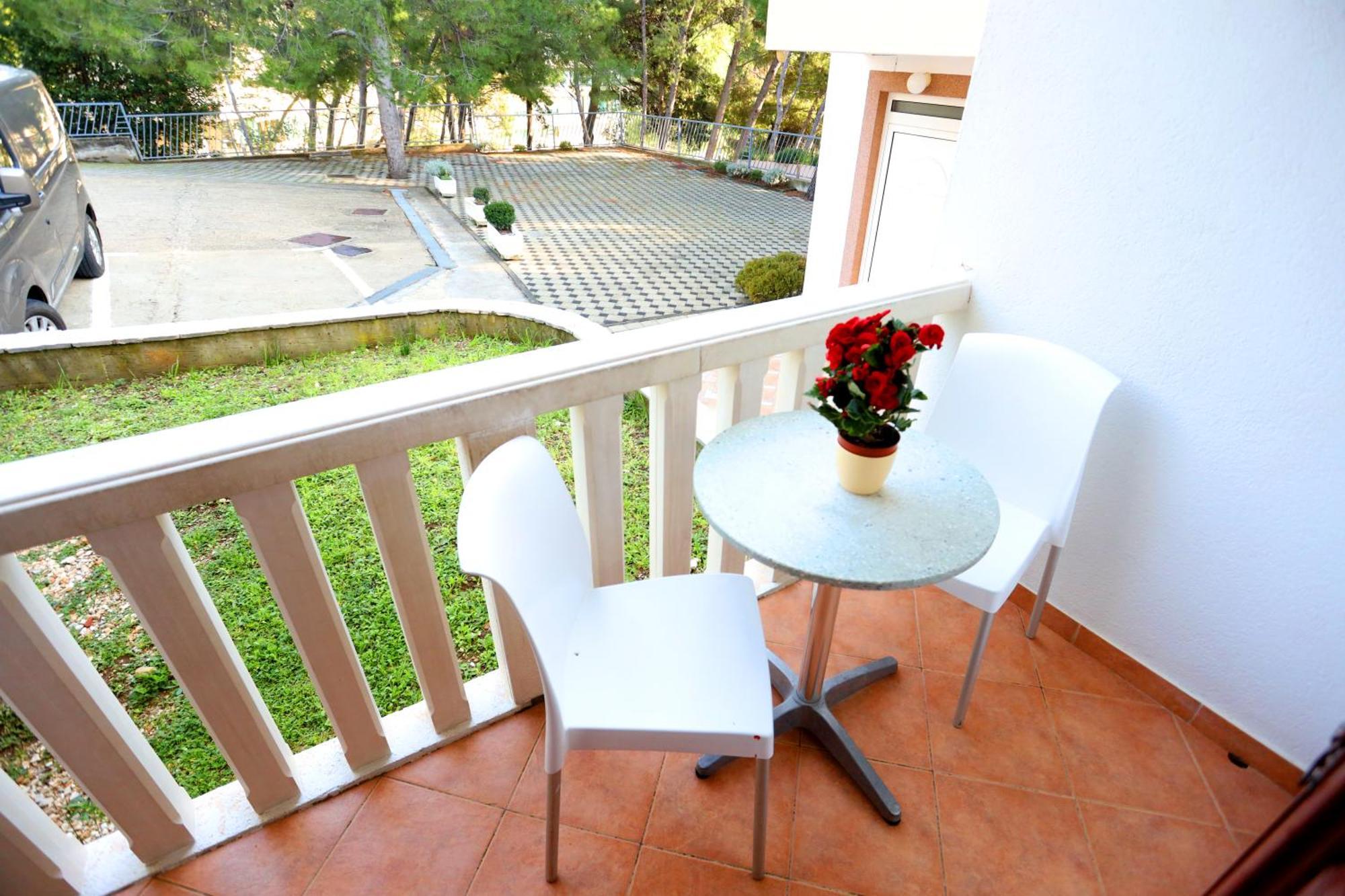 Beach Apartments Vlado Podstrana Bagian luar foto